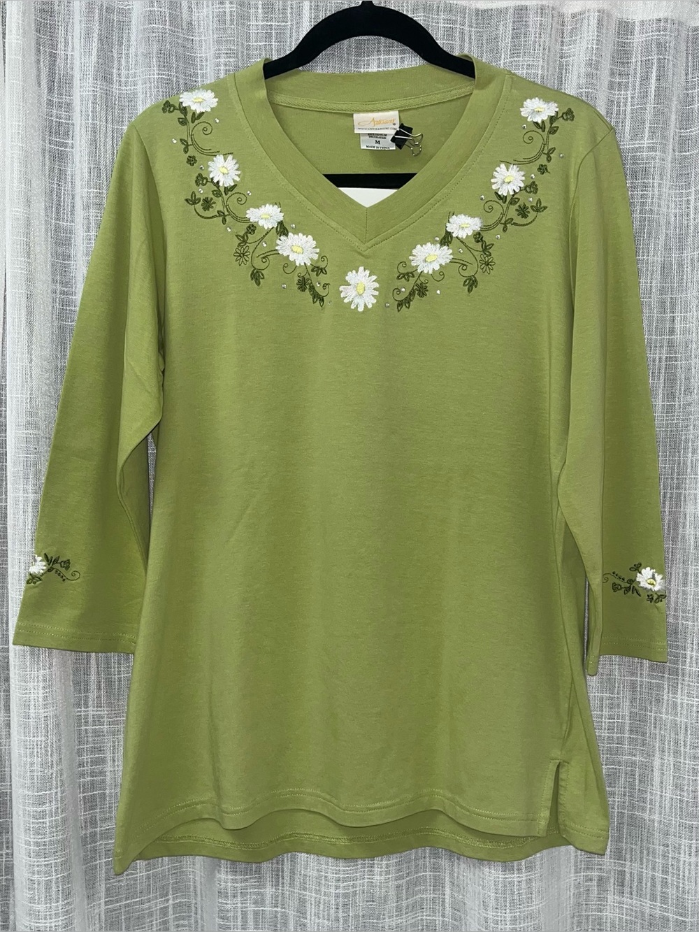 Green Artisans Glen Flora, Wisconsin 80s/90s VTG Floral Embroidered Shirt Medium